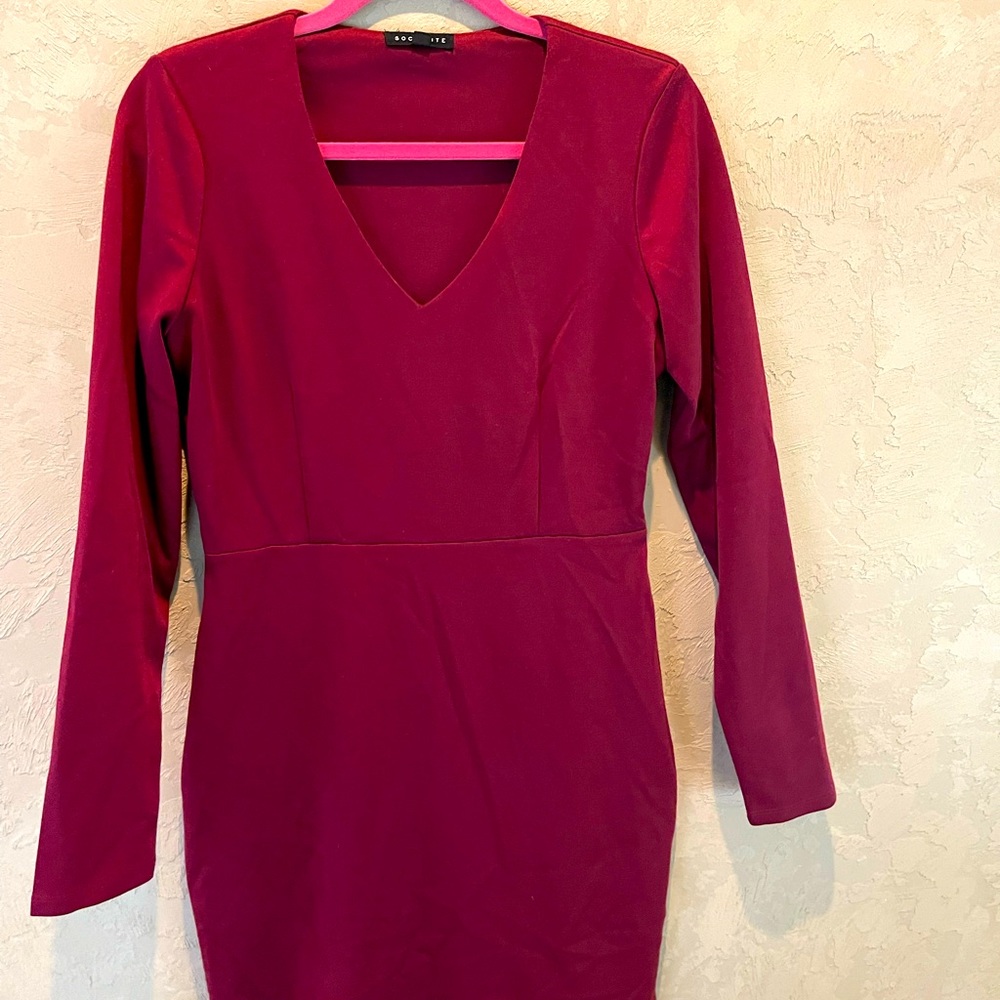 Maroon Mid-thigh long sleeve dress